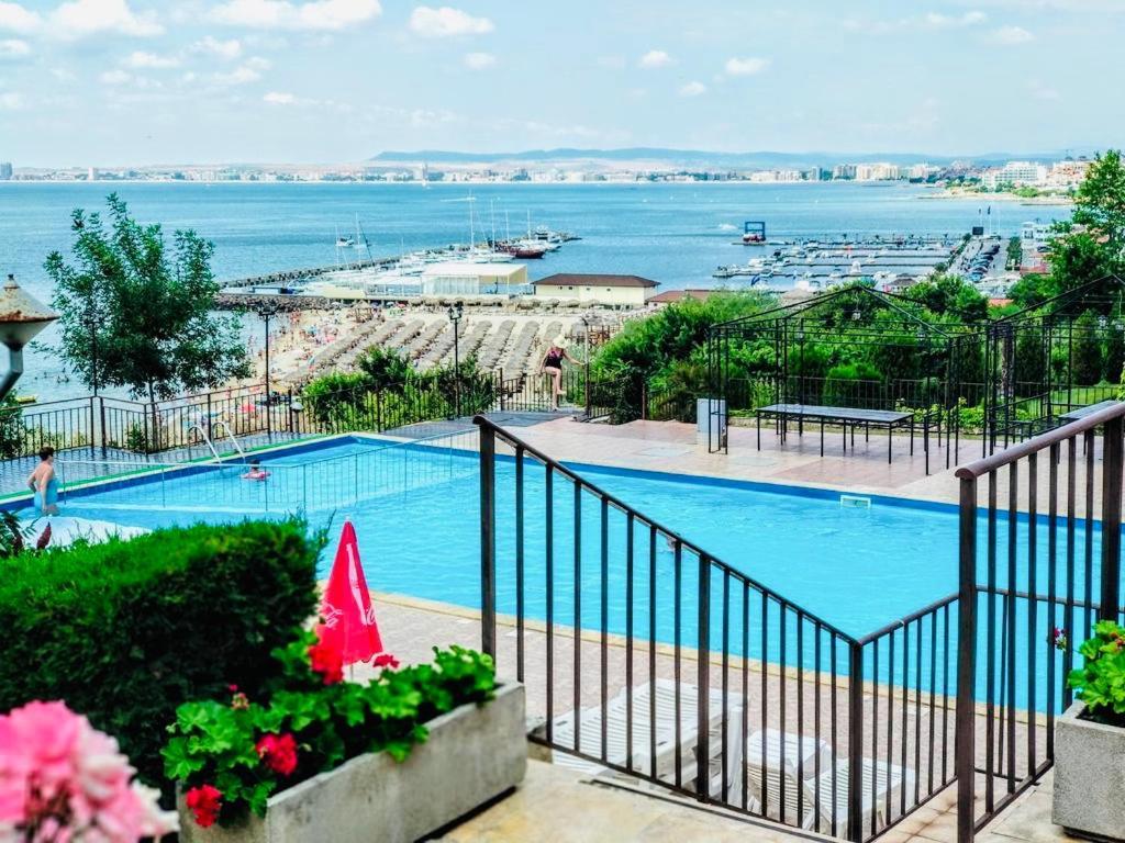 Dolce Vita Sea View Apartment Święty Włas Zewnętrze zdjęcie